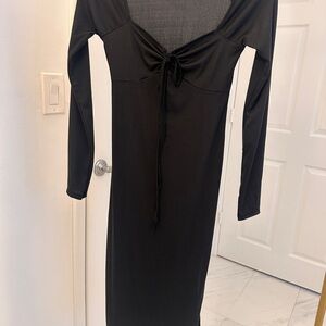 Chic Black Long Sleeve Maxi Dress